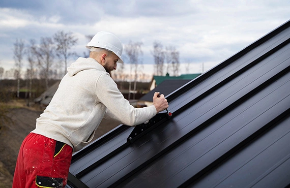 Metal Roofing Installers